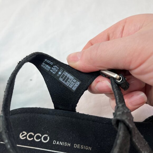 Ecco Black Scale Print Leather T-Strap Touch 25 Sandals EU 36 US 5 - Picture 5 of 12